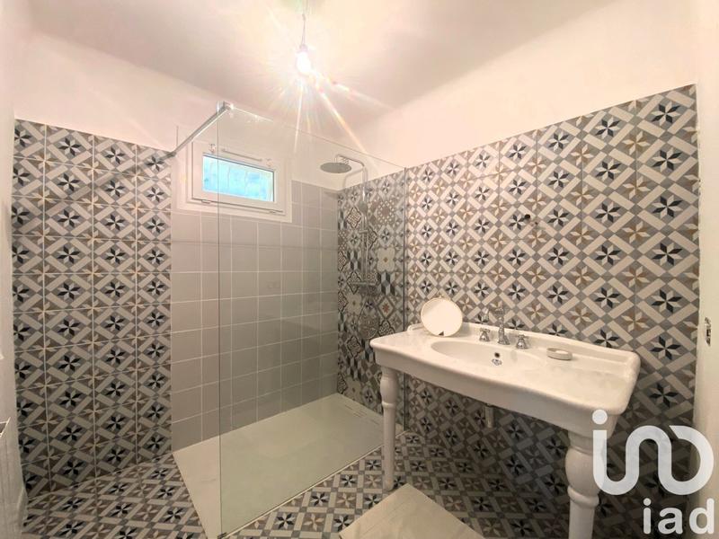 Maison - 256 m² - 9 pièces