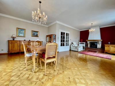 Maison de village - 214 m² - 7 pièces