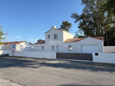 Maison d'architecte - 109 m² - 4 pièces