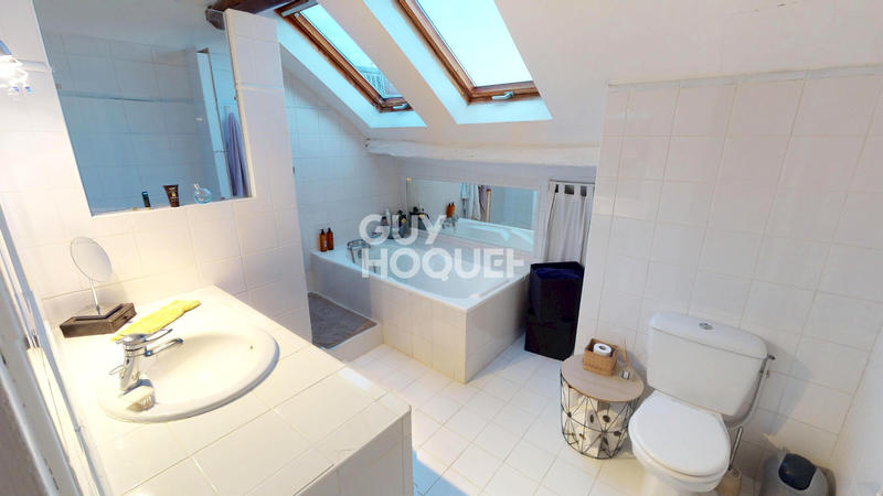 Maison - 417 m² - 15 pièces