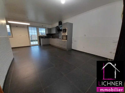 Maison - 220 m² - 8 pièces