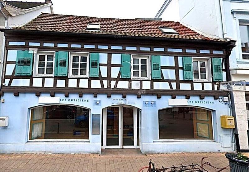 Local commercial - 172 m² - 6 pièces