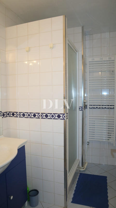 Maison - 99 m² - 6 pièces