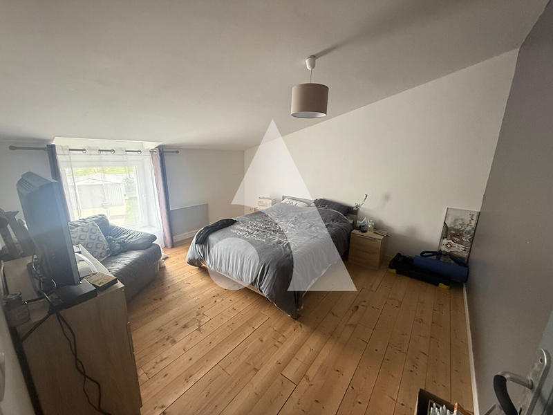 Maison - 260 m² - 6 pièces