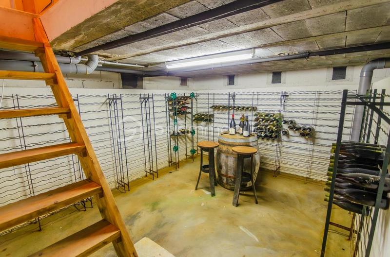 Pavillon - 180 m² - 7 pièces