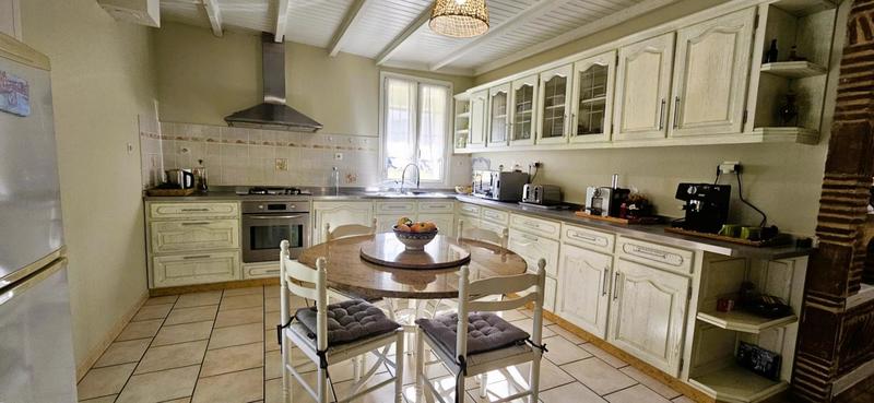 Maison - 140 m² - 4 pièces