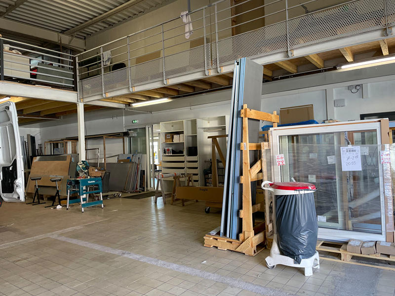 Local d'activité / Entrepôt - 376 m²