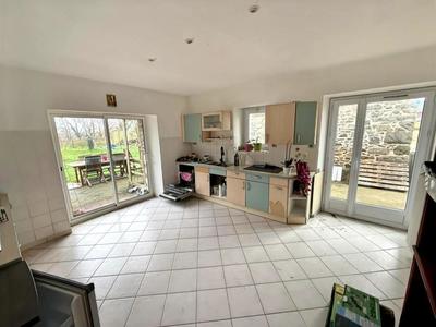 Maison - 144 m² - 7 pièces