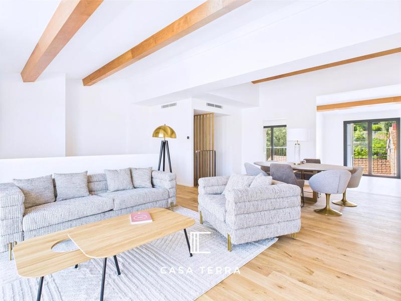 Appartement - 122 m² - 4 pièces