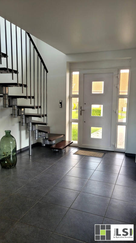 Maison - 142 m² - 9 pièces