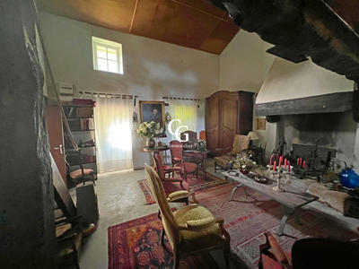 Maison ancienne - 216 m² - 7 pièces