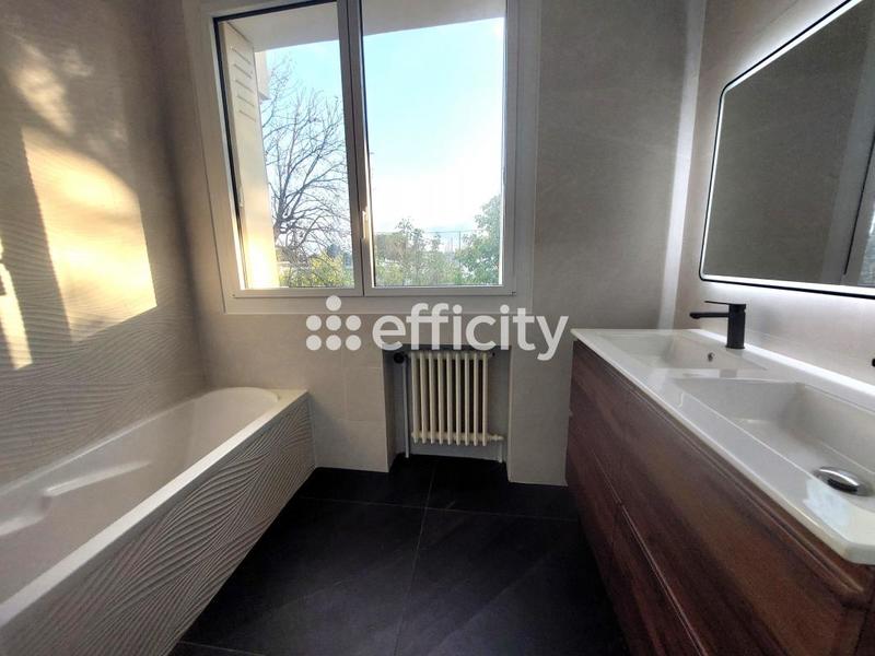 Appartement - 146 m² - 6 pièces