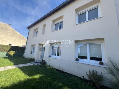 Maison - 181 m² - 8 pièces