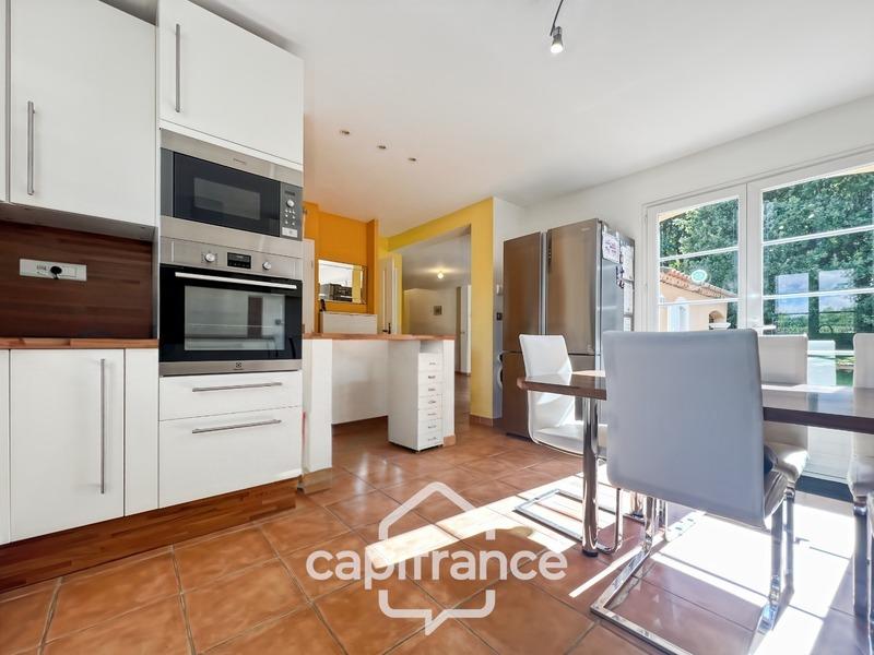 Maison - 158 m² - 7 pièces