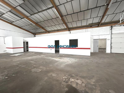 Local commercial - 228 m² - 3 pièces