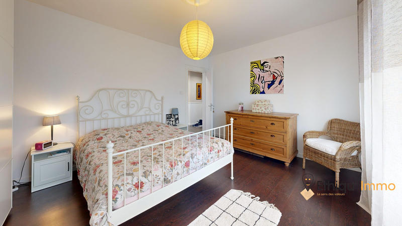 Maison - 200 m² - 6 pièces