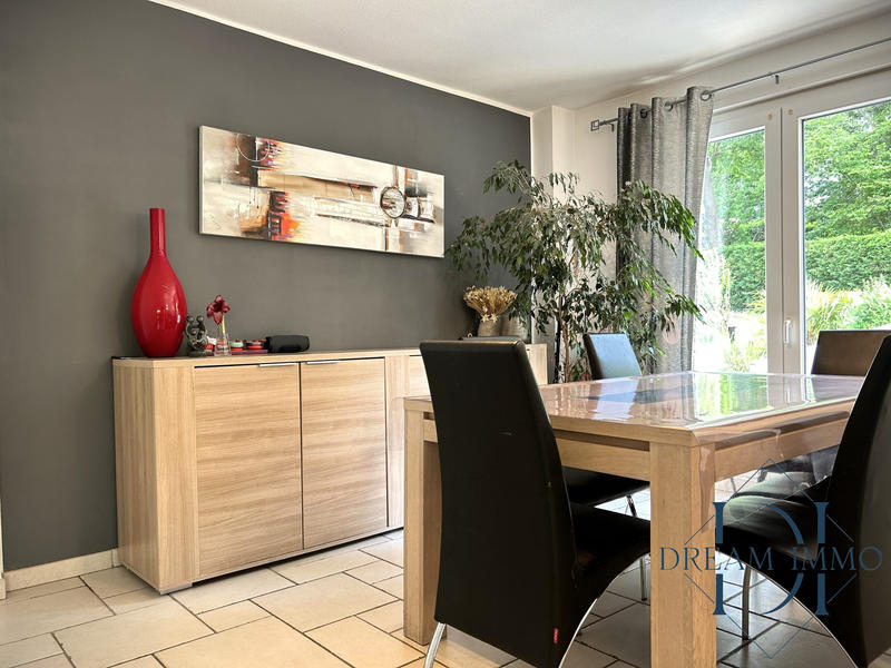 Maison traditionnelle - 143 m² - 5 pièces