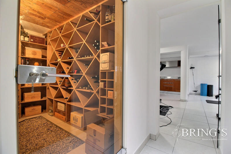 Maison - 364 m² - 12 pièces