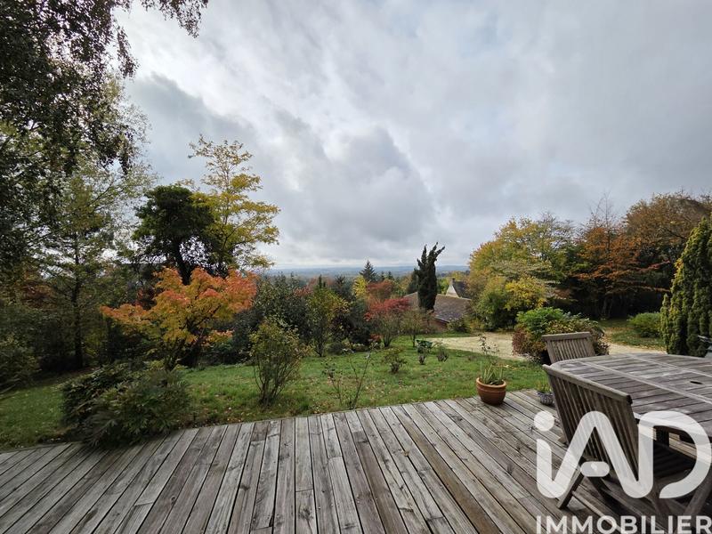 Maison - 204 m² - 7 pièces