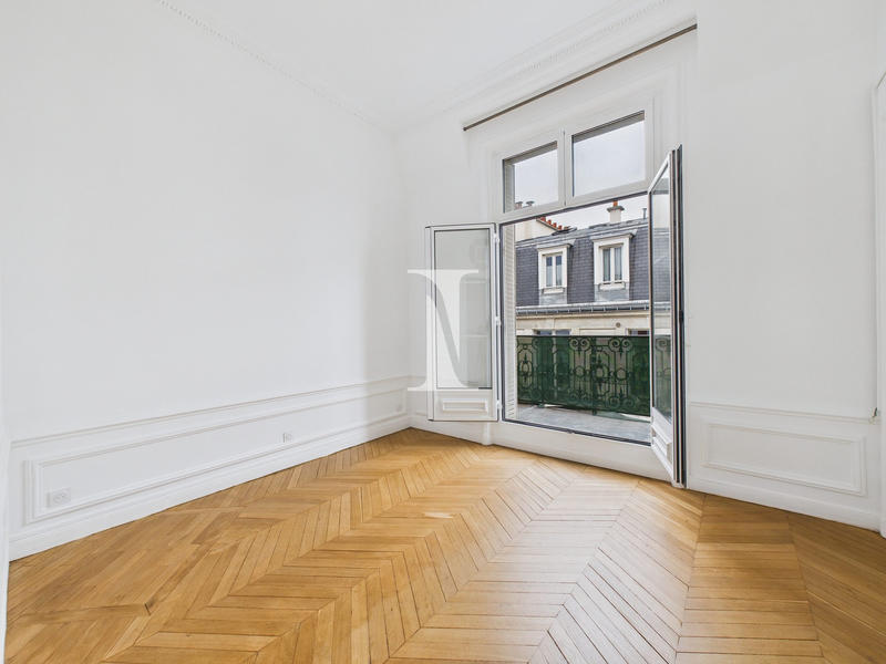 Appartement - 196 m² - 5 pièces