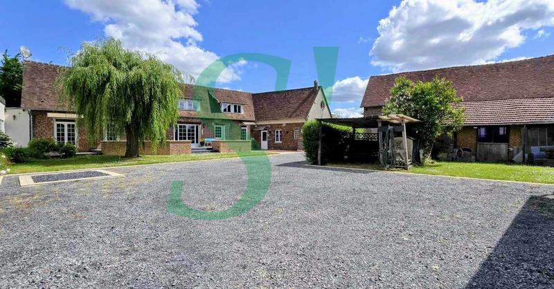 Corps de ferme - 327 m² - 7 pièces
