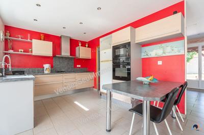 Maison traditionnelle - 246 m² - 4 pièces