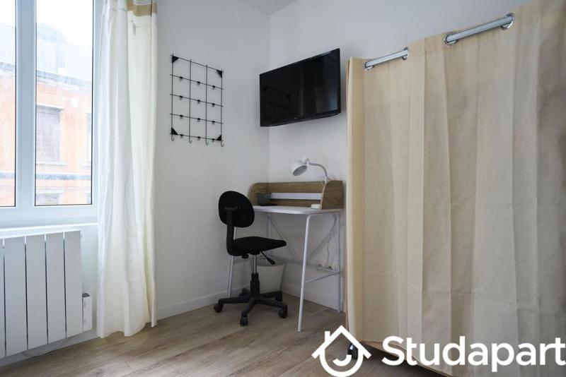 Chambre - 11 m² - 1 pièce