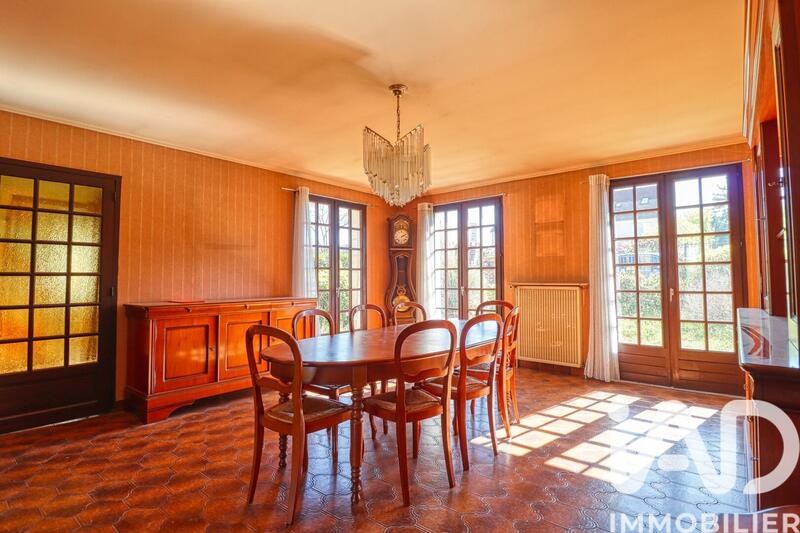 Maison - 200 m² - 6 pièces