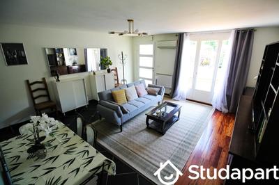 Chambre - 9 m² - 1 pièce