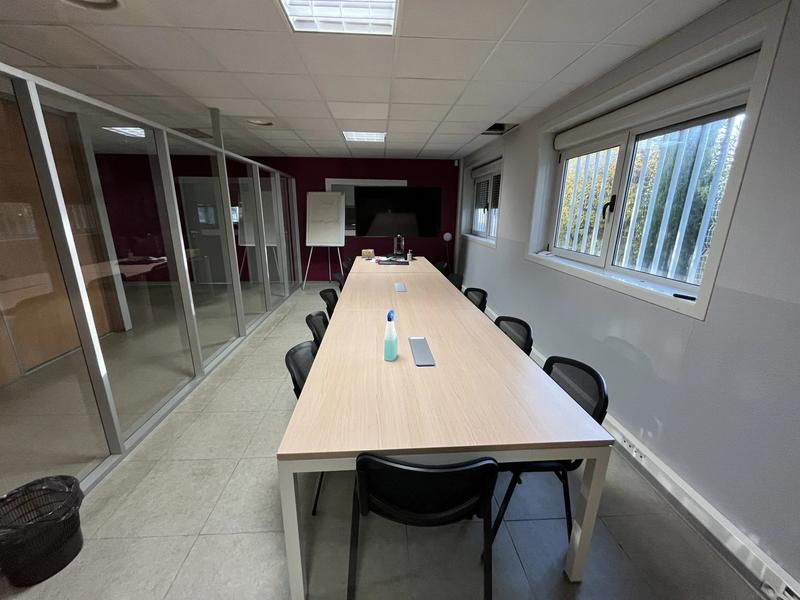 Local d'activités - 430 m² - 12 pièces