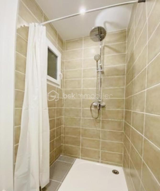 Immeuble - 130 m² - 7 pièces