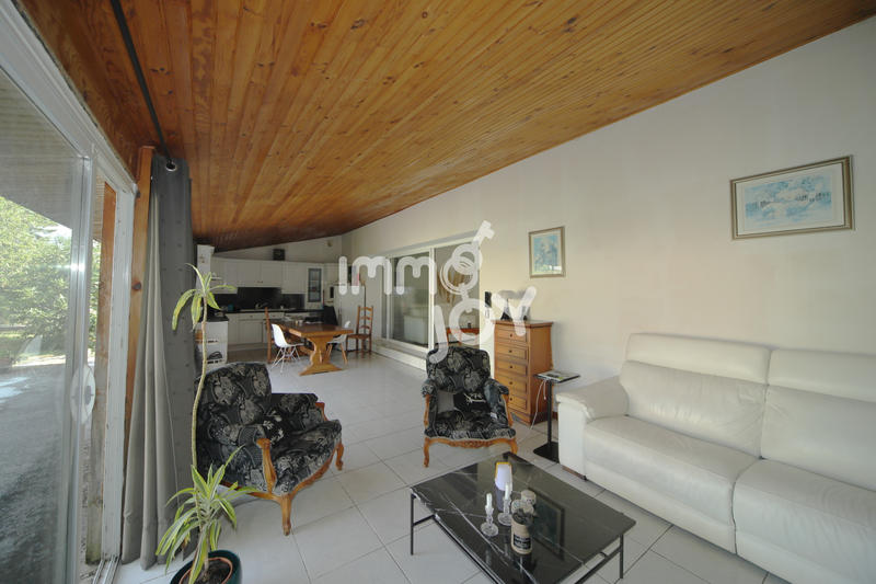Maison - 180 m² - 6 pièces