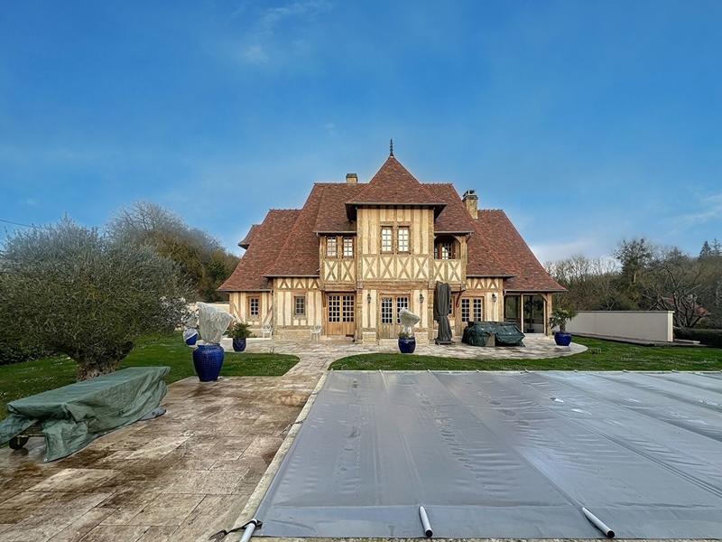 Maison - 262 m² - 6 pièces