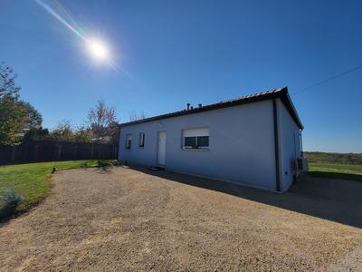 Maison - 92 m² - 4 pièces