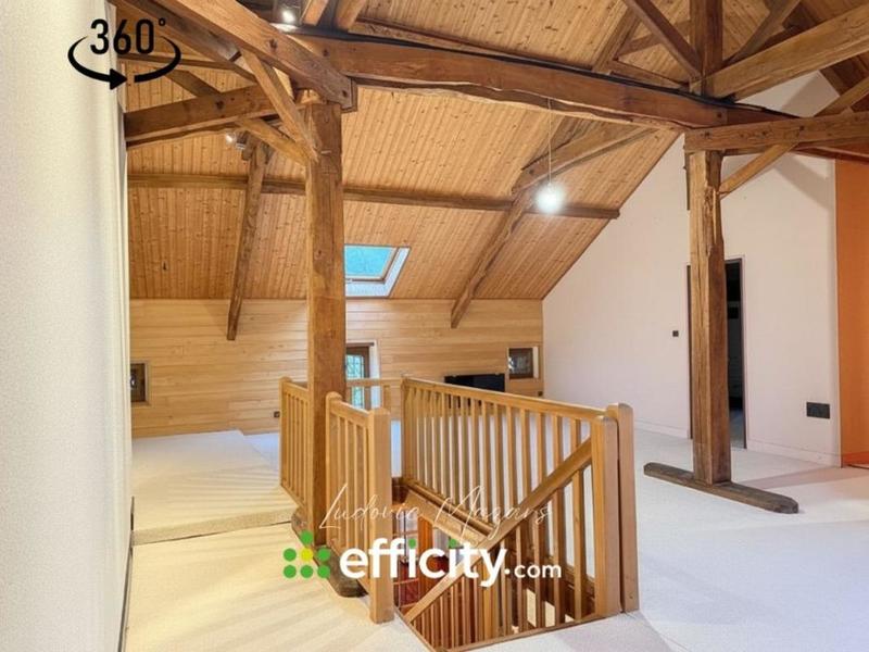 Maison - 215 m² - 6 pièces