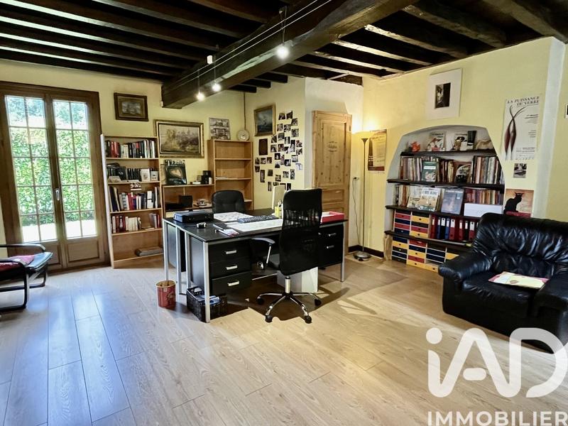 Maison - 221 m² - 7 pièces