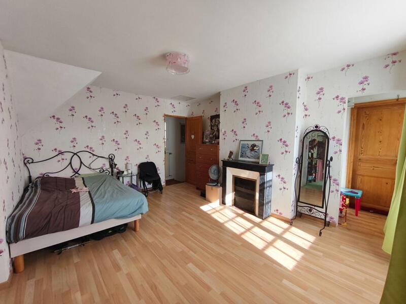 Maison - 151 m² - 5 pièces