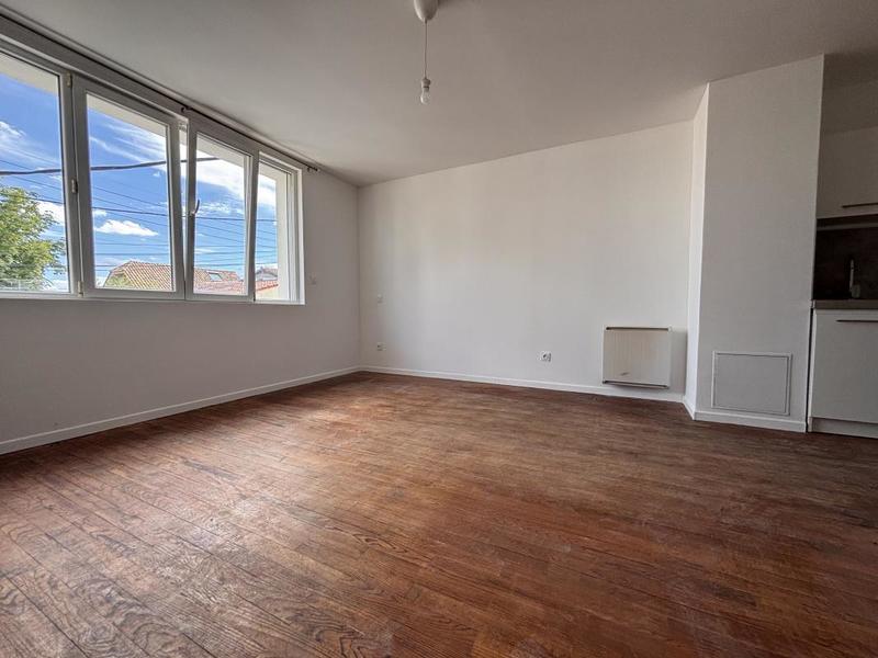 Maison - 300 m² - 15 pièces