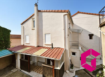 Maison - 152 m² - 6 pièces