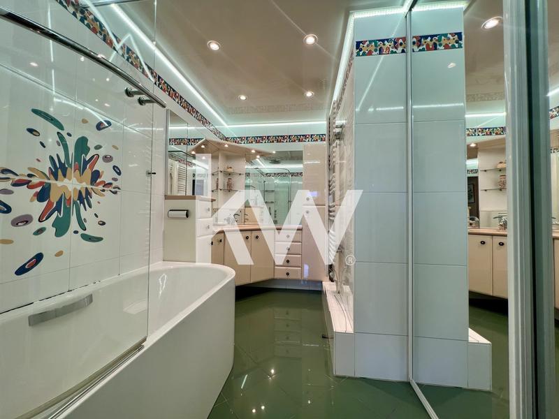 Appartement - 110 m² - 4 pièces