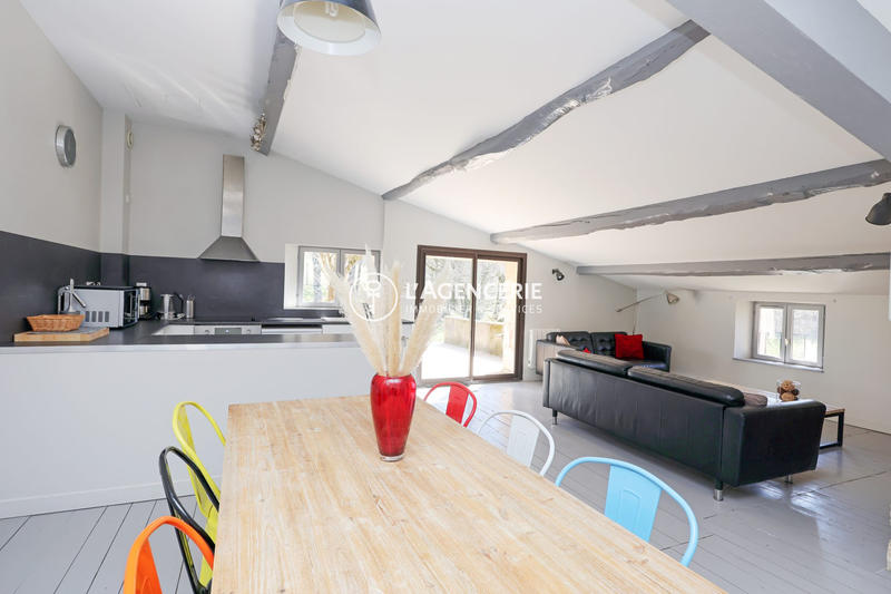 Maison - 430 m² - 4 pièces