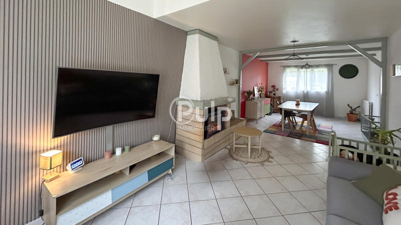 Maison - 95 m² - 5 pièces