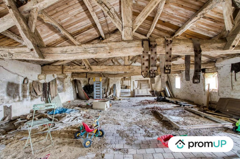 Maison ancienne - 490 m² - 2 pièces