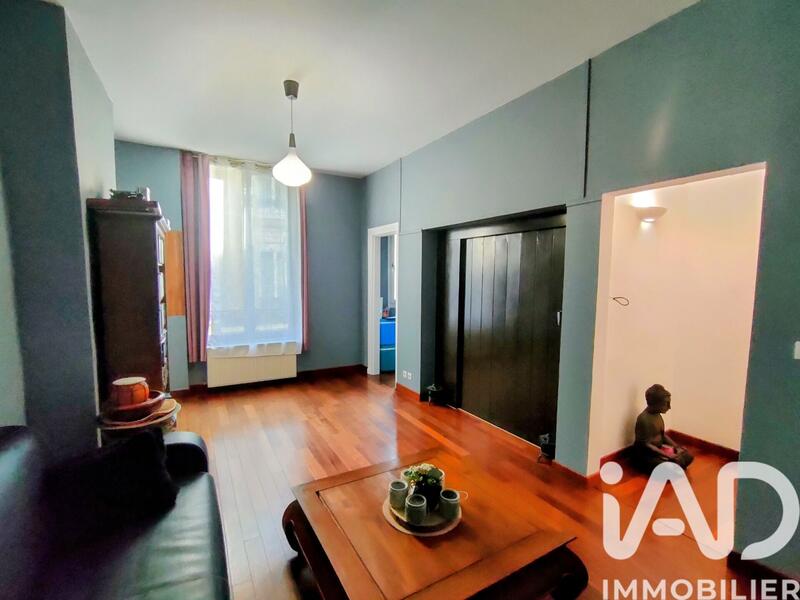 Maison - 285 m² - 9 pièces