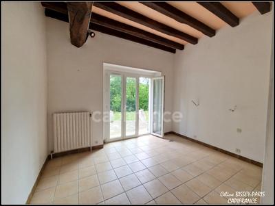 Maison - 245 m² - 8 pièces