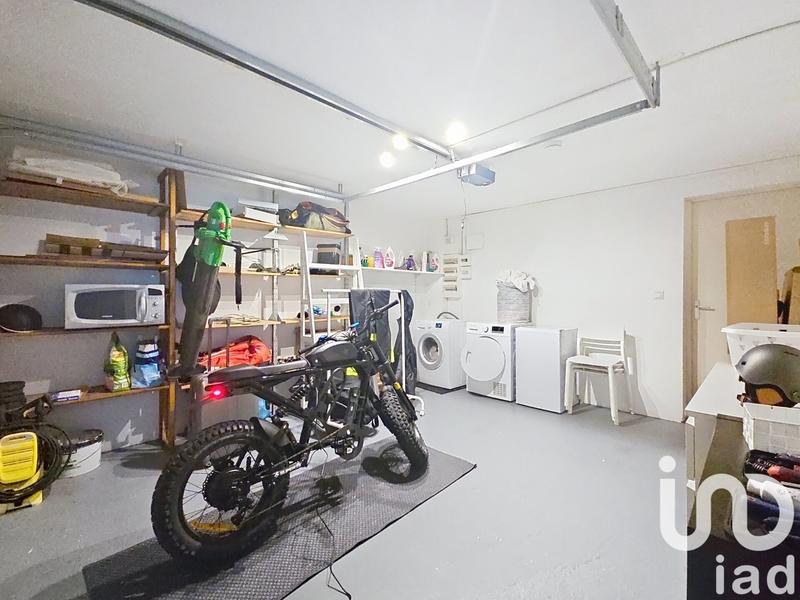 Maison - 200 m² - 7 pièces