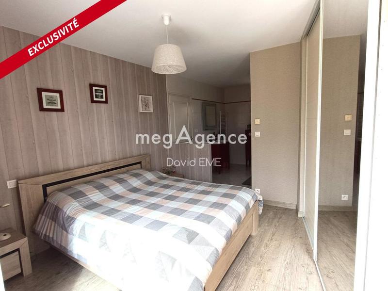 Maison traditionnelle - 163 m² - 7 pièces