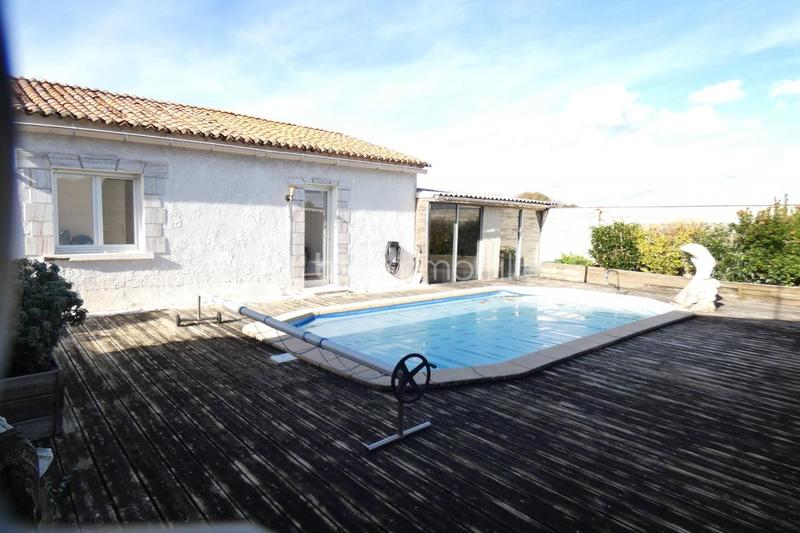 Maison traditionnelle - 120 m² - 6 pièces