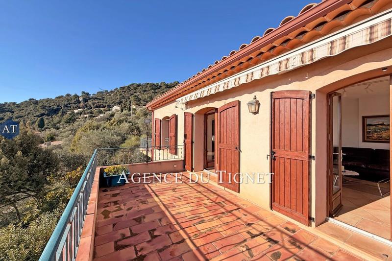 Maison - 217 m² - 7 pièces