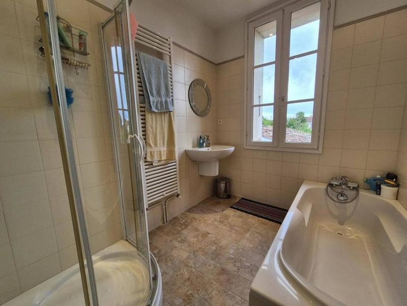 Maison - 178 m² - 6 pièces